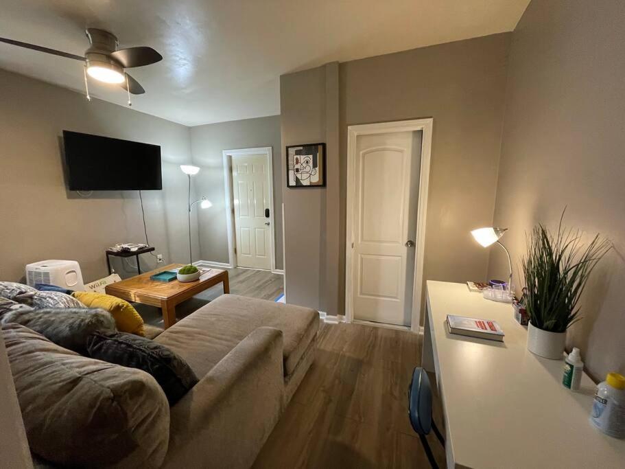 Red Line Guest House Apartment Corporate Housing Chicago Exterior photo